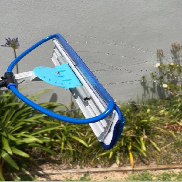 Wagtail Water Fed Wave Squeegee - Image 5